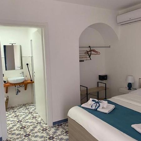 Mini Appartamenti Ballaro Rooms Palermo Kültér fotó
